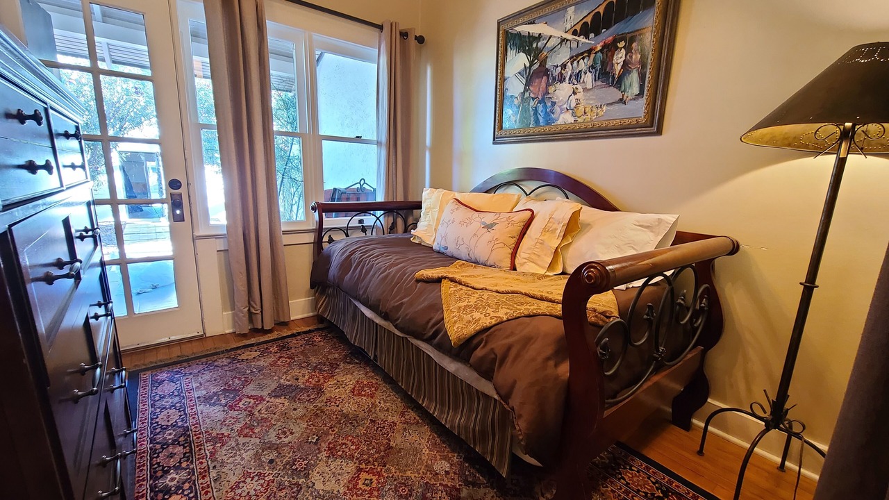 Photo of Bedroom in Sam Hughes