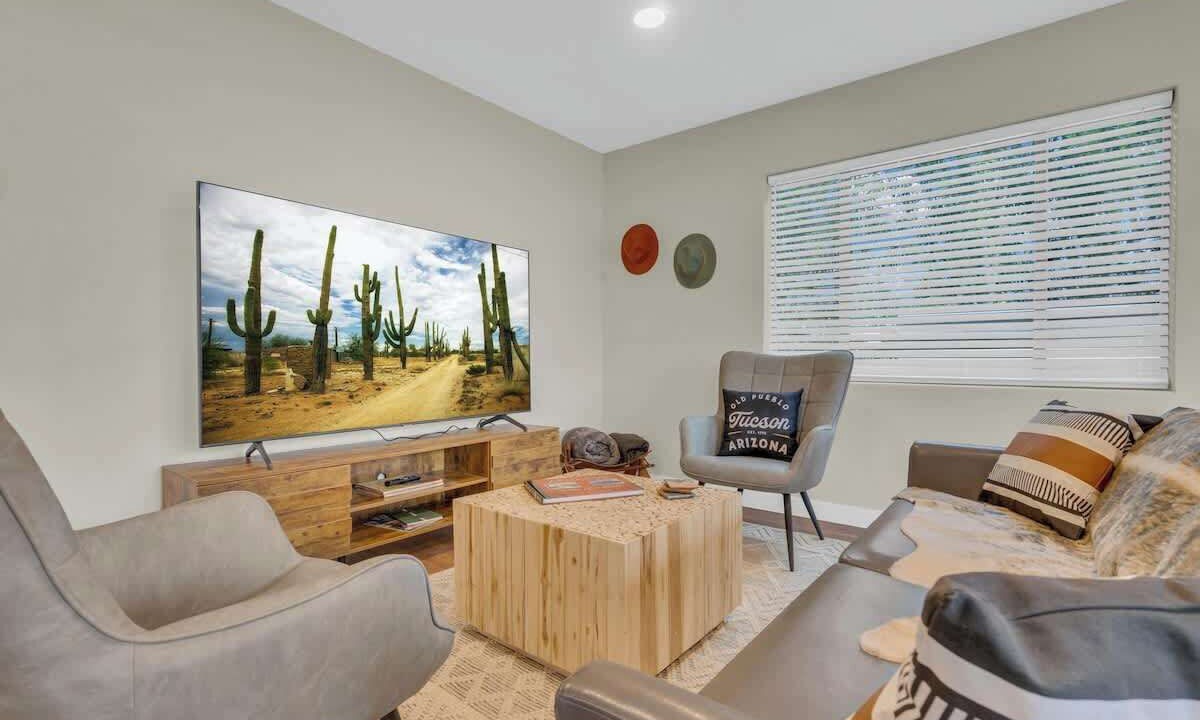Photo of Livingroom in Sam Hughes
