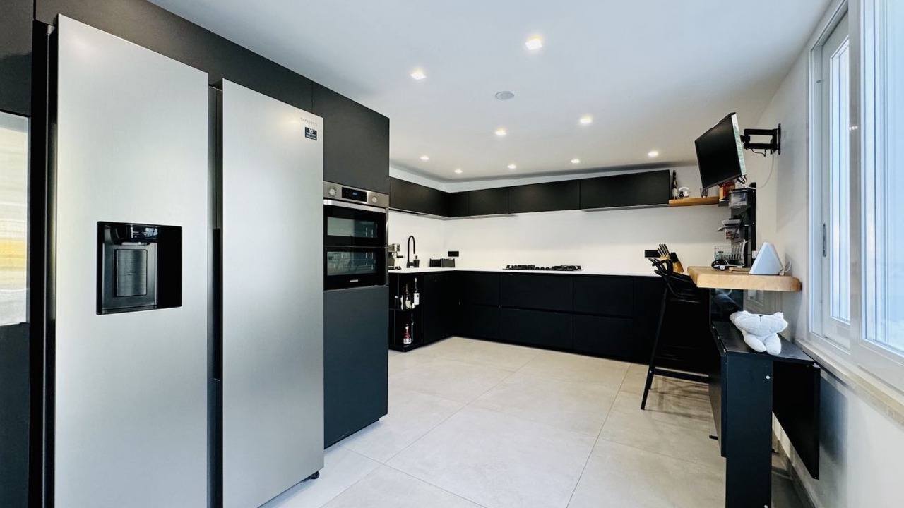 Photo of Kitchen in Meta