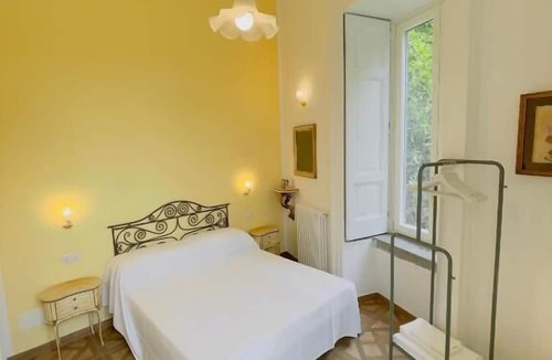 Meta Bed & Breakfast | De Vivo Realty - Coco's Apartments