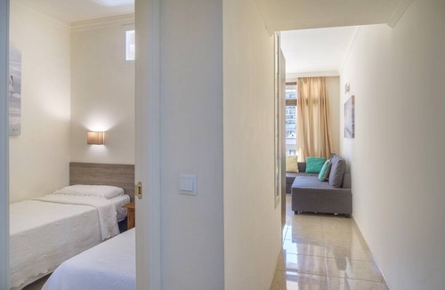 Fuengirola City Centre Apartment | Apartment "Marina Sunny View" with Wi-Fi, Garden & Terrace
