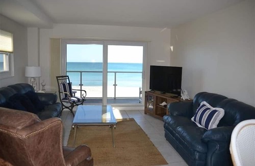 Longboat Key Condo | Beachcomber unit 202