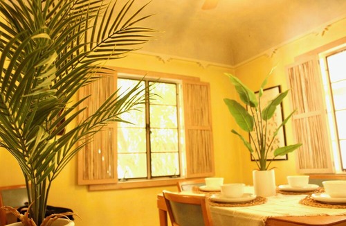 Sam Hughes House | Sunny Tucson Casita – Patio, Fast WiFi, AC, Near UA & Downtown!