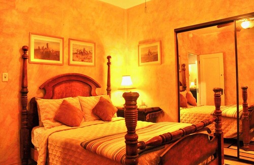 Sam Hughes House | Sunny Tucson Casita – Patio, Fast WiFi, AC, Near UA & Downtown!