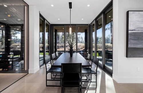 Truckee Villa | Fairway Vistas - Luxury Gray's Crossing Retreat with Private Hot Tub, Gym & Media Room