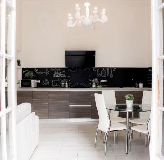 Salerno Apartment | Salerno Center House- Corso Vittorio Emanuele- 2 camere- vicino Stazione