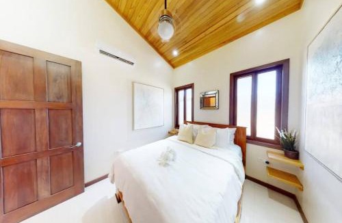 San Pedro Villa | Private Oceanfront Estate & Concierge