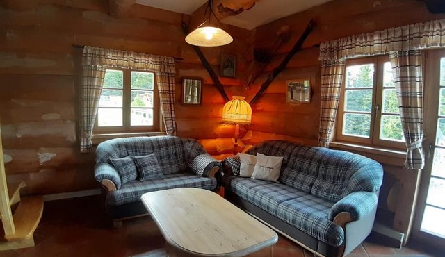 Luxurious log cabin with sauna and whirlpool in Schönberg-Lachtal