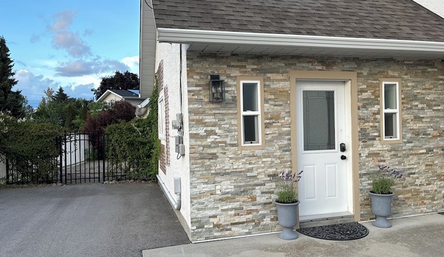 Embrace the art of "vie lente" slow living. Escape to our villa in the vineyards in West Kelowna