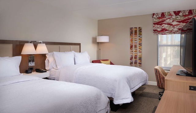 Hampton Inn & Suites Phoenix/Scottsdale on Shea Boulevard in Scottsdale