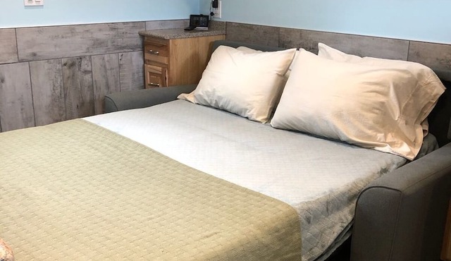 Sugarbush Resort Tiny House/Cabin on 3.2 Acres at the base of Mount Ellen in Waitsfield