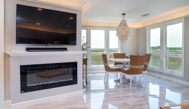 Spectacular Panoramic Marsh Views! Amenity access included! in Seabrook Island