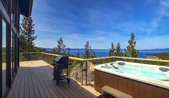 Luxury Estate | Hot Tub & Lake Views | Sleeps 8 in Glenbrook