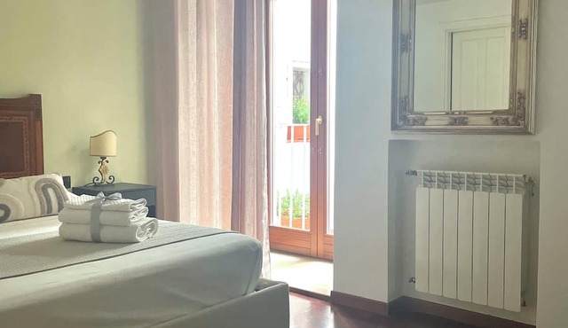 Apartment Luxury Via Chiaia in Napoli