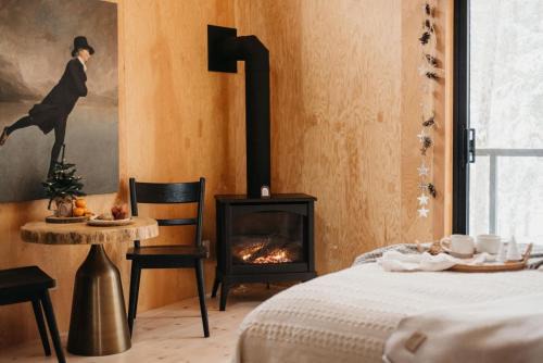 Ravens Roost- private luxury treehouse with sauna in Dorset