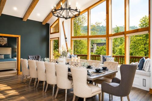 Luxury 10 Bedroom Chalet with Swim Spa Sauna and Cinema in Blue Mountains
