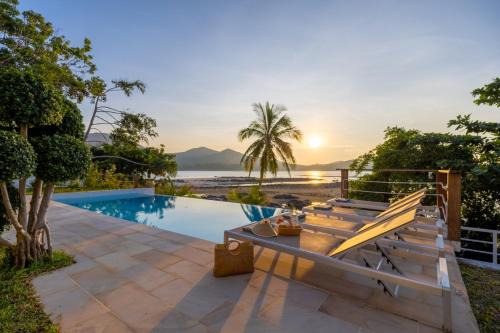 Hortensia Luxury Beach Villa in Chaloklum