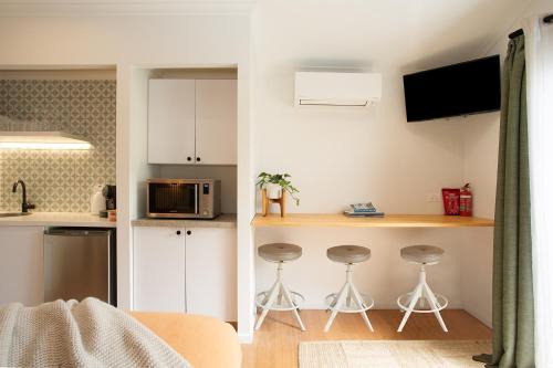 Alcorn Garden Studio - Dog friendly 2 mins walk to beach in Suffolk Park