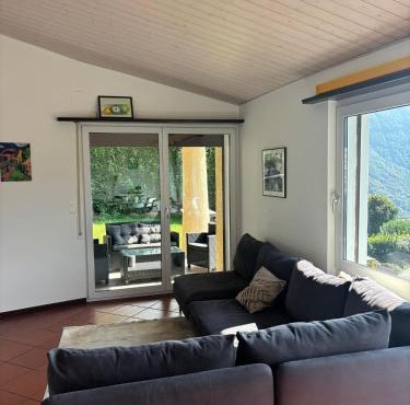 Rovio Villa lake View & Relax, Lago di Lugano 4guests in Lugano